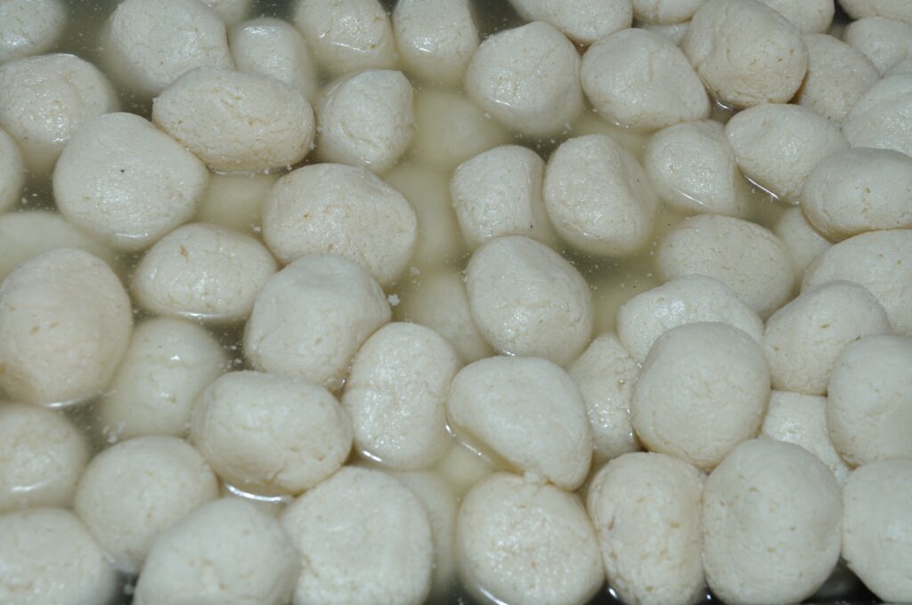 Bengali Caterers in Bangalore rasagulla